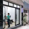 Mẫu cửa kính cường lực 4 cánh